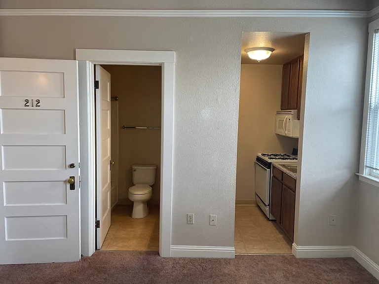 432 Main St #212 — Photo 5
