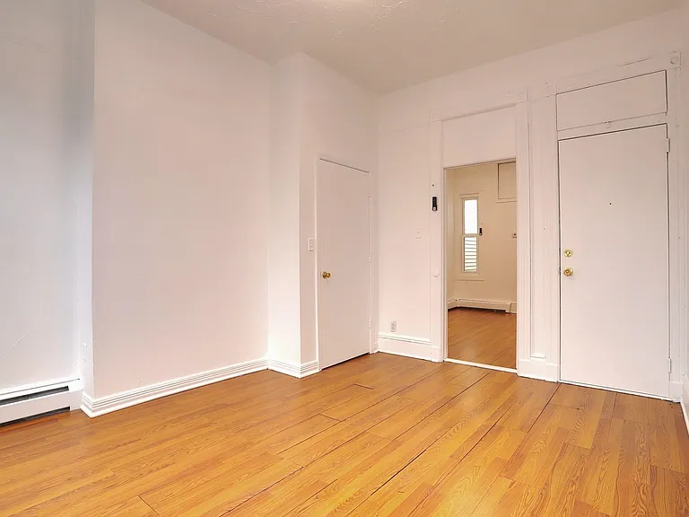 119 Zabriskie St #3 — Photo 2