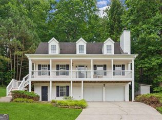 8085 River Chase Dr, Ball Ground, GA 30107