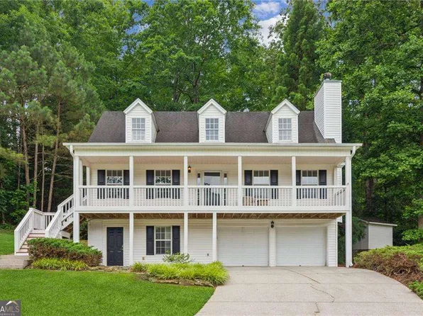 8085 River Chase Dr, Ball Ground, GA 30107