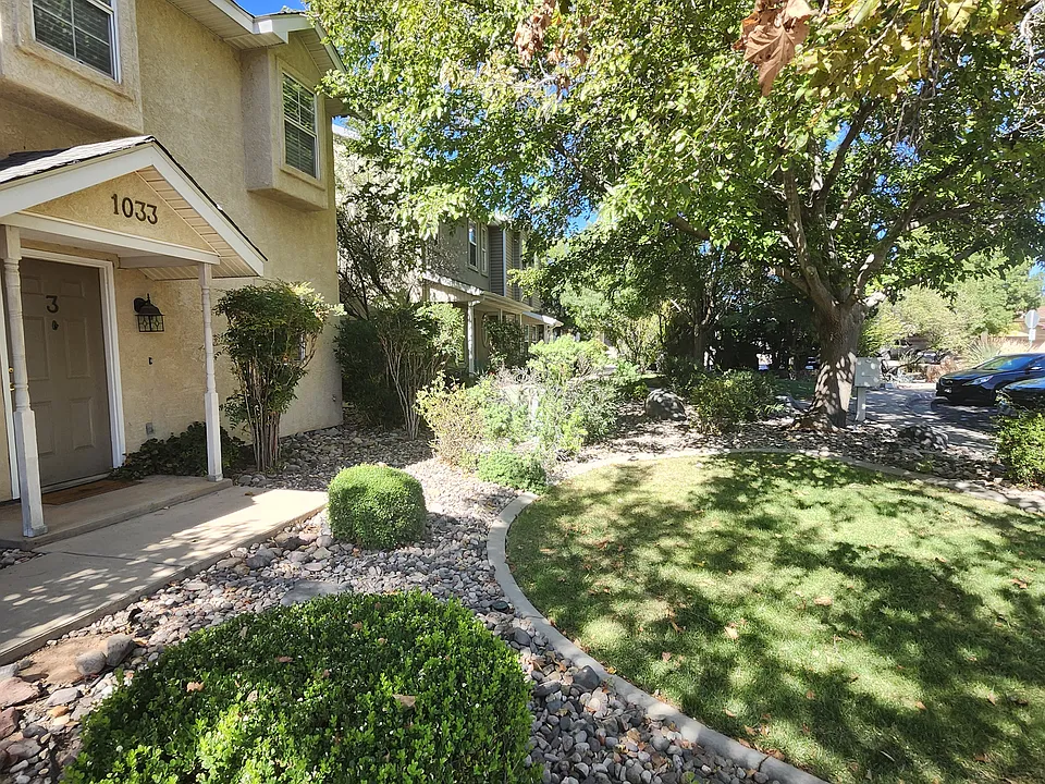 1033 E 500 S #2