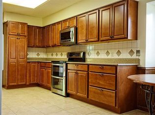 1505 Raintree Ct, Grand Prairie, TX 75050