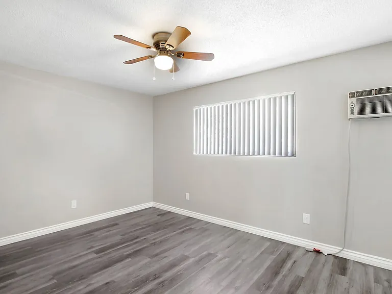7469 Magnolia Ave. — Photo 7