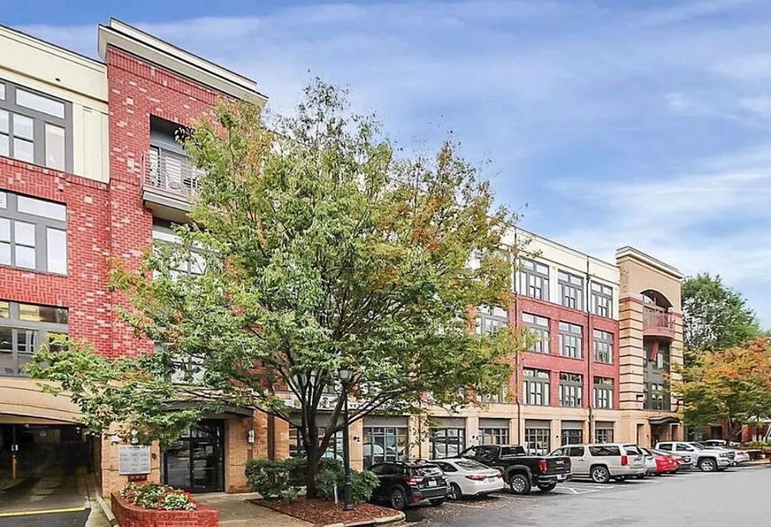 Building Photo - 2125 Southend Dr #334