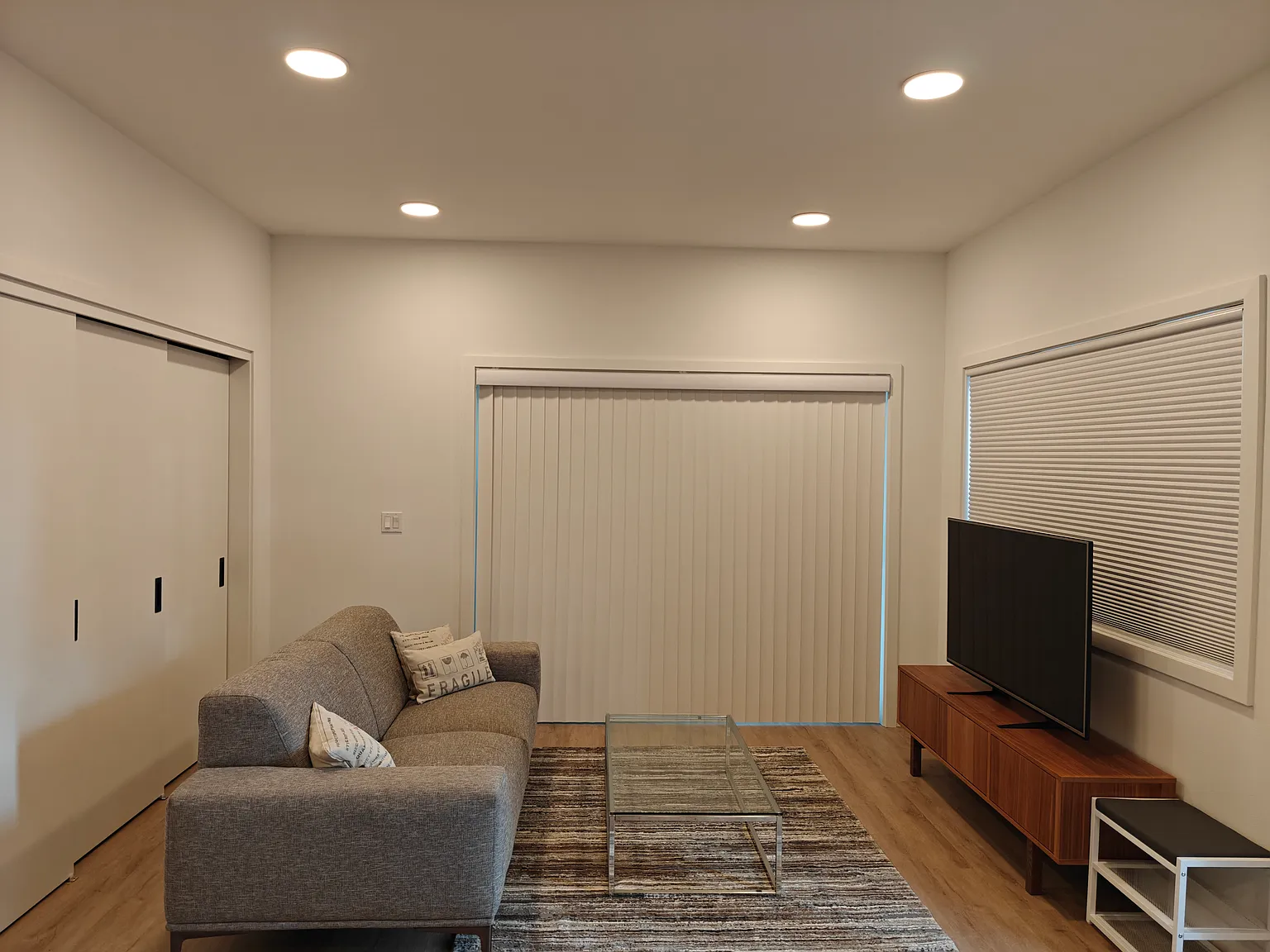 2 bed, 900 sqft, $2,800 — Photo 3