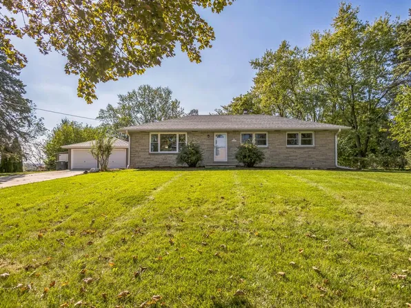 N4W27039 Northview ROAD, Waukesha, WI 53188