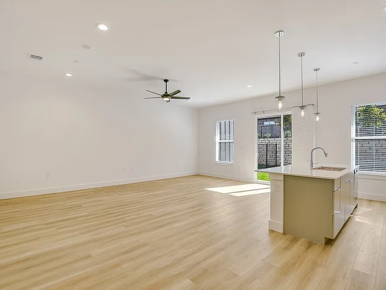 590 Old Mill Rd #108 — Photo 5