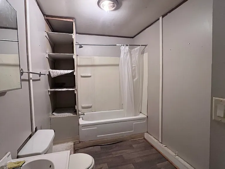 343 Bank St #C — Photo 11