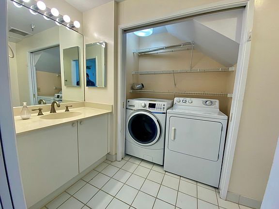 5th image of 725 Kapiolani Blvd APT 818