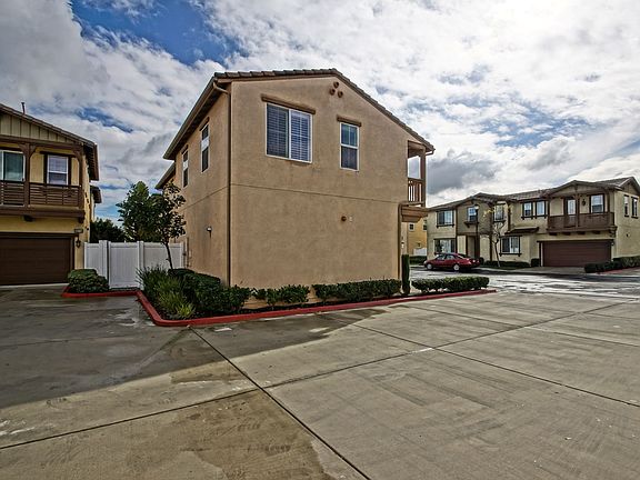 3rd image of 22722 Meyler St