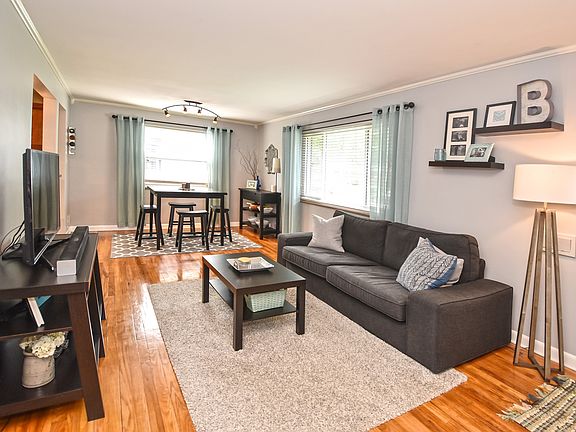 3rd image of 7903 Buckeye Cres