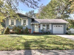 524 Belmont St, Liberty, MO 64068