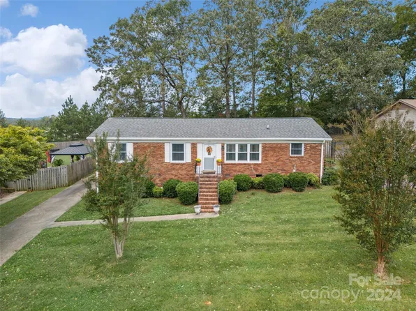 131 Bright Ave, Bessemer City, NC 28016