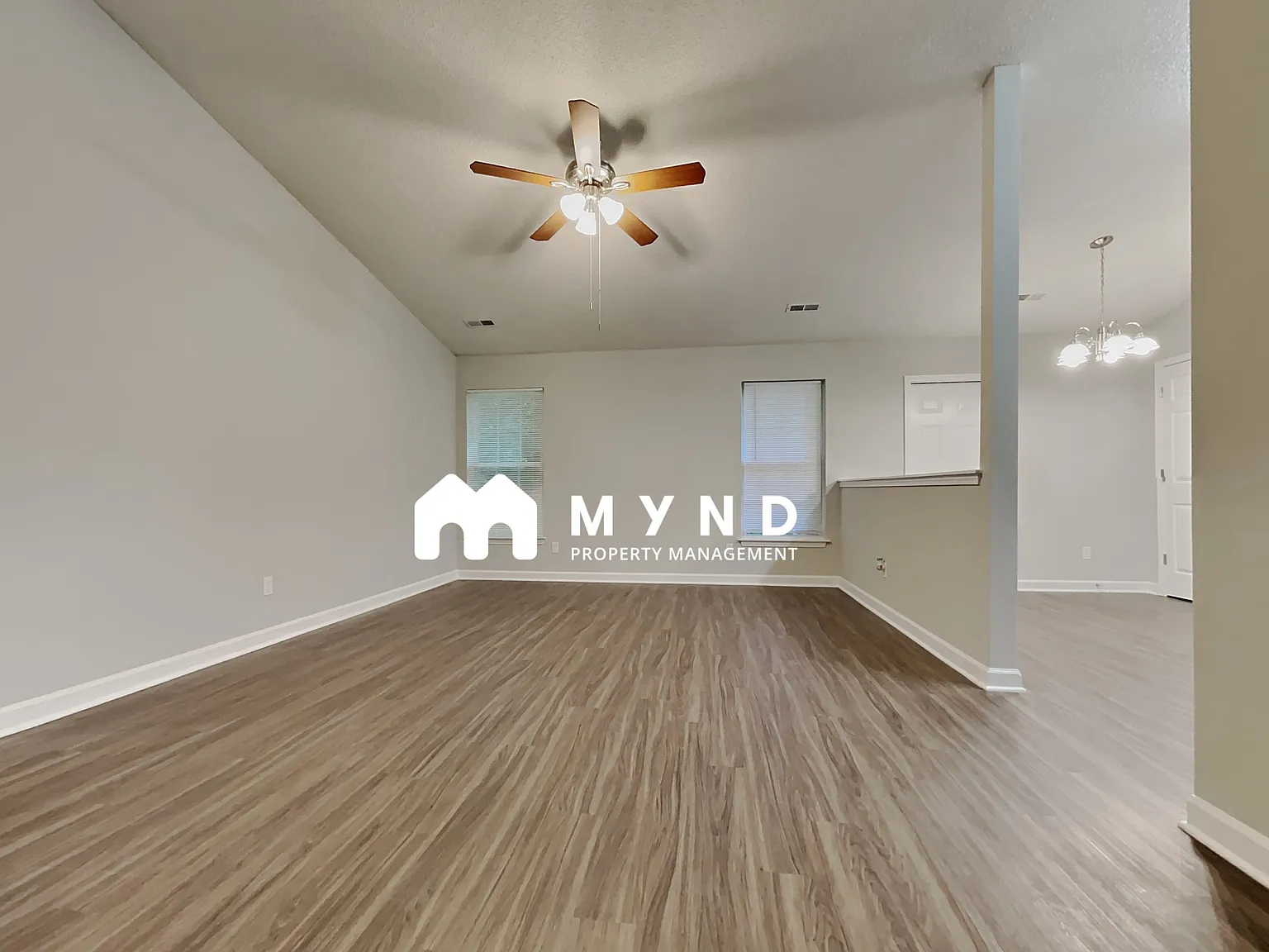 3 bed, 2.0 bath, 1170 sqft, $1,595 — Photo 2