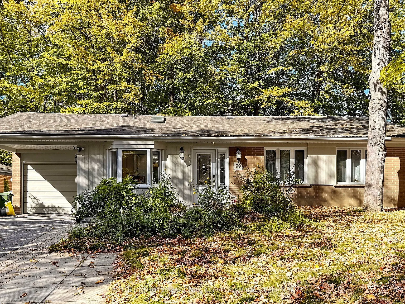 4 bed, $2,950 — Photo 2