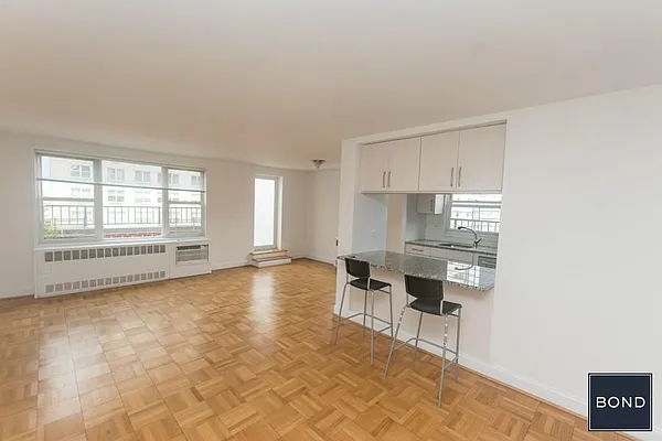 Rented by Bond New York | media 18