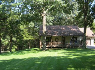 185 Regent Ln, Goreville, IL 62939