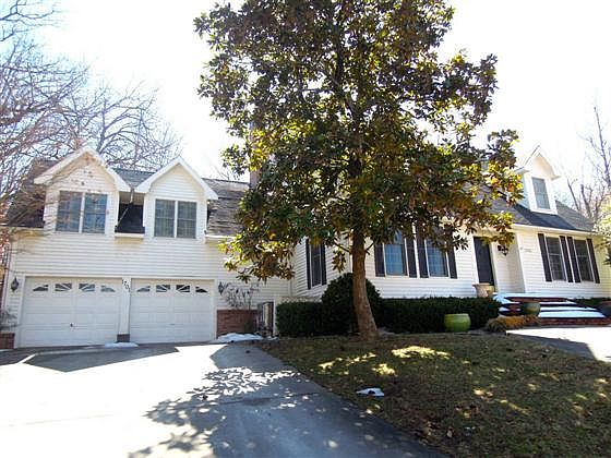 1st image of 1701 N Applebury Dr