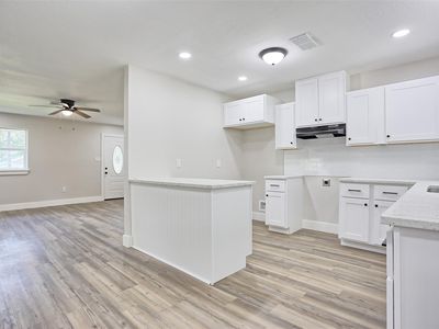 704 Natchez River Cir, Montgomery, TX, 77316