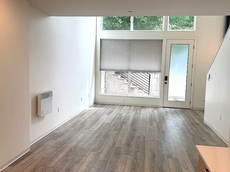 3402 15th Ave W #3 — Photo 3