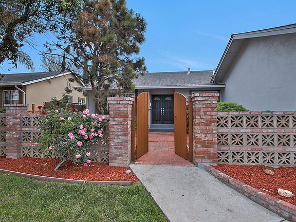 3rd image of 3954 Luneta Ct