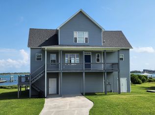 310 Harbor Point Rd, Beaufort, NC 28516