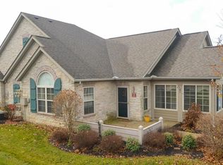 102 Stonegate Dr, Pataskala, OH 43062