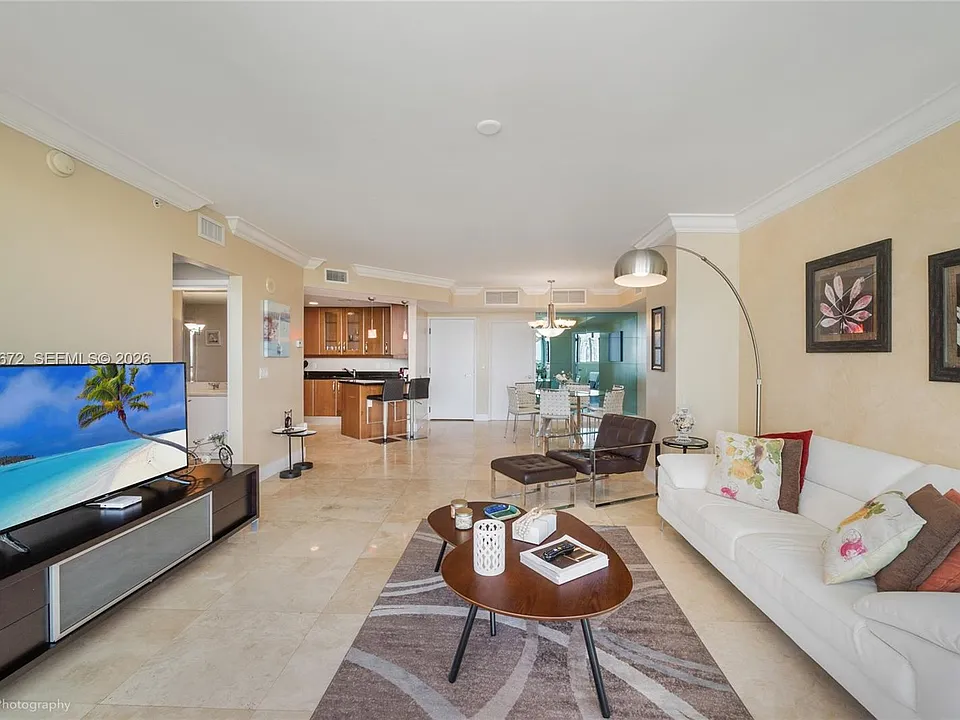 19400 Turnberry Way #922
