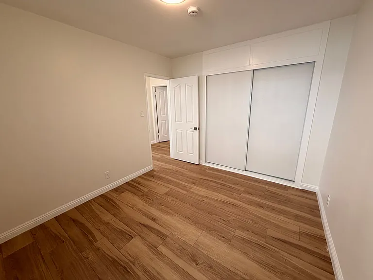 1845 S Grand Ave #1 — Photo 8