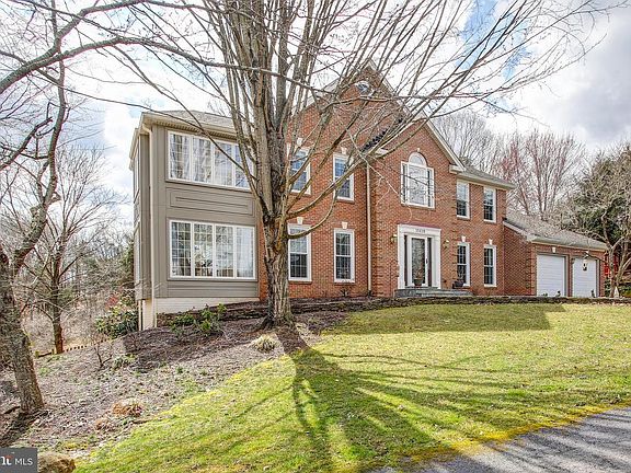 2nd image of 15419 Snowhill Ln