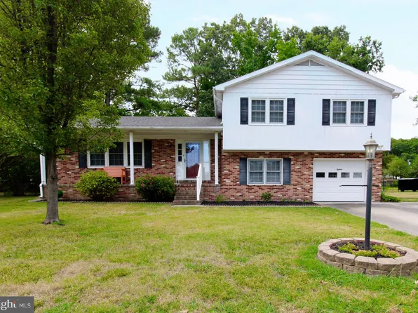 18 Merryweather Dr, Cambridge, MD 21613