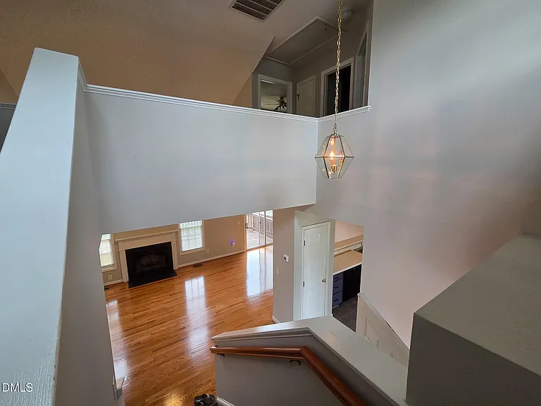 549 Mountain Lake Dr — Photo 13