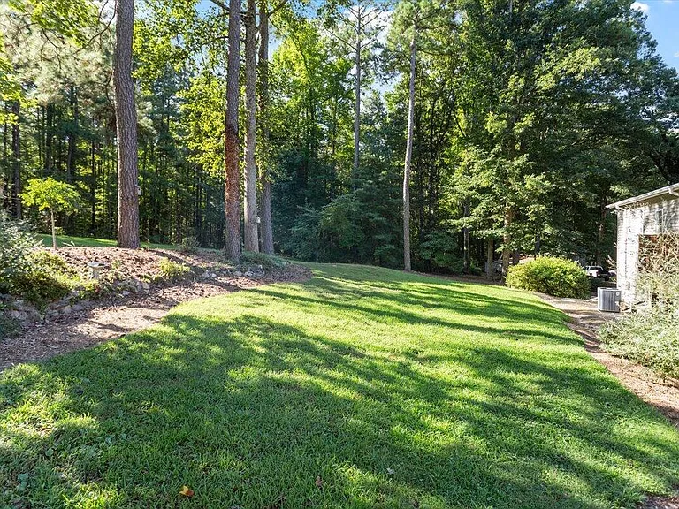 2129 Kelly Rd — Photo 12