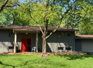 6828 Sally Ln, Edina, MN 55439