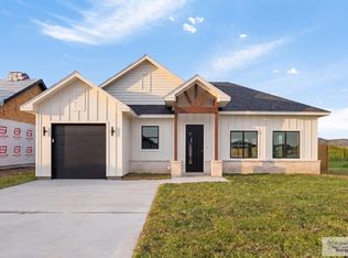 122 Orchid Dr, Los Fresnos, TX 78566