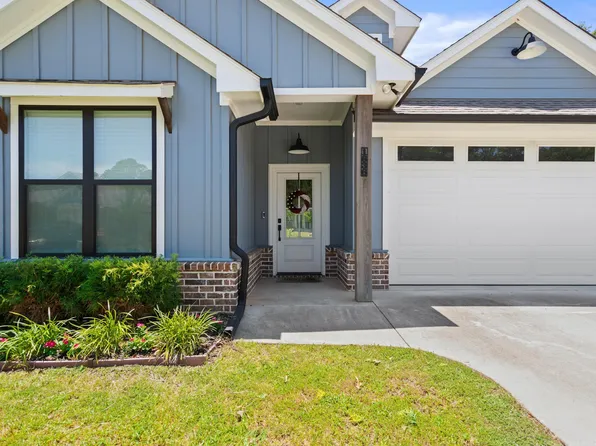 1636 Alamo Xing, Tyler, TX 75701