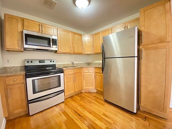 5th image of 406 15th St #3B