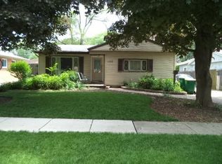 489 Bernice Ct, Wheeling, IL 60090