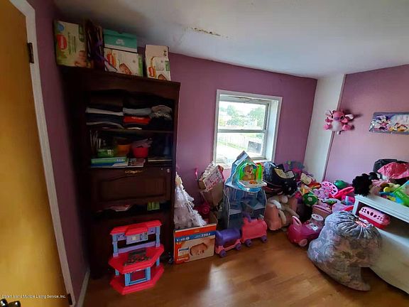 3rd image of 198 Saint Marys Ave