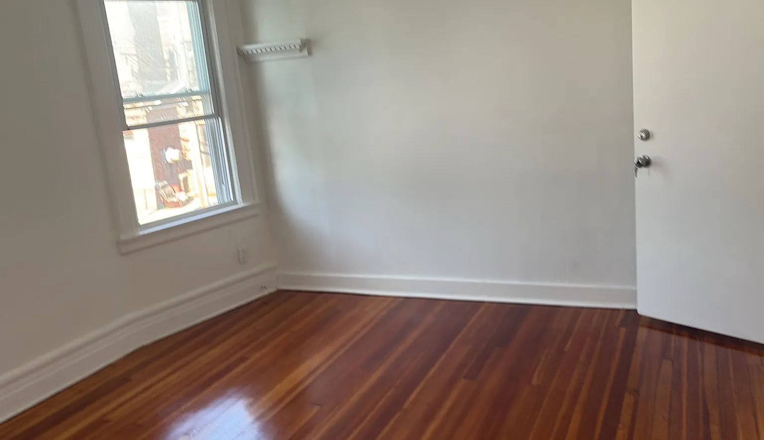 3 bed, $2,100 — Photo 3