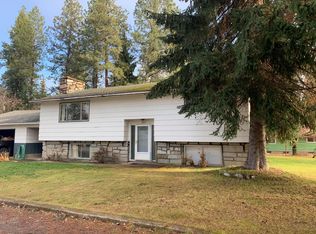 305 Sunset Dr, Pinehurst, ID 83850