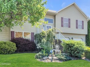 19 Sally St, Howell, NJ 07731