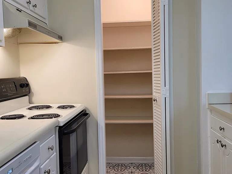 222 Northpoint Ave #H — Photo 9
