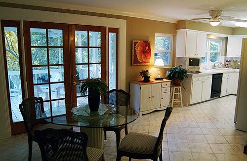 Breakfast nook/kitchen