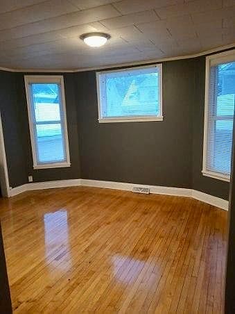 1st image of 2113 29th Ave S #4