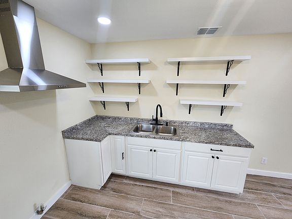2nd image of 4506 Nesbitt Dr