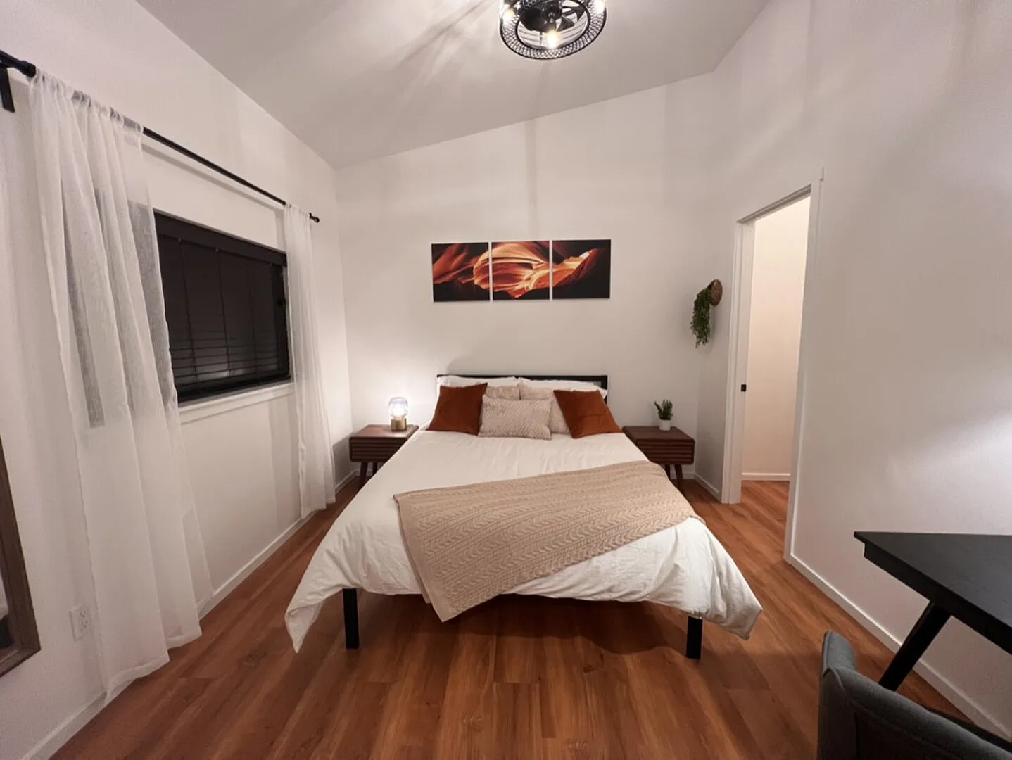 Entire Unit. Private. Brand new 1 bed / 1 bath. Don't wait! — Photo 4