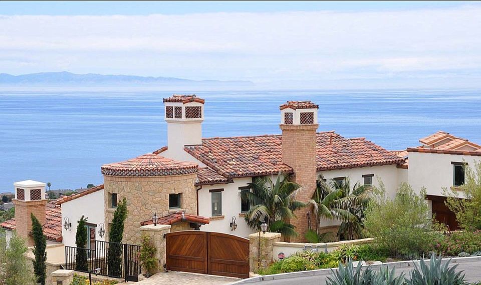 1st image of 1702 La Vista Del Oceano