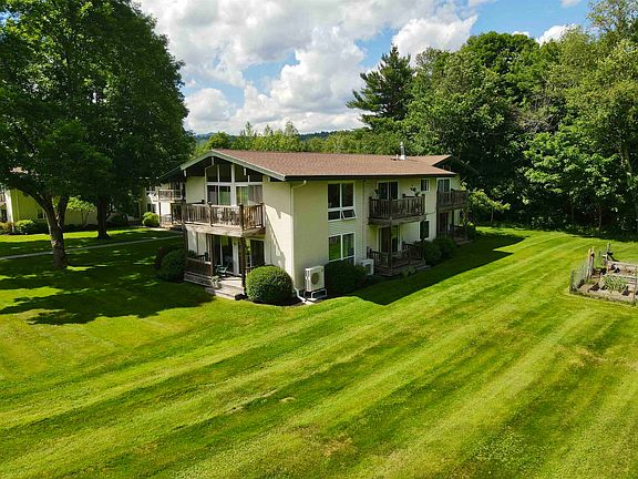 5th image of 82 Towne Farm Lane #3