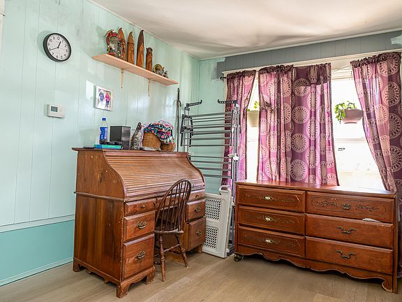 5th image of 48 Essex Avenue
